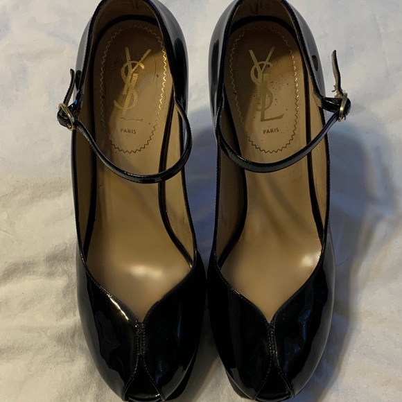 YVES SAINT LAURENT patent leather pumps. 👠🙌🏼🥰 - Picture 6 of 6